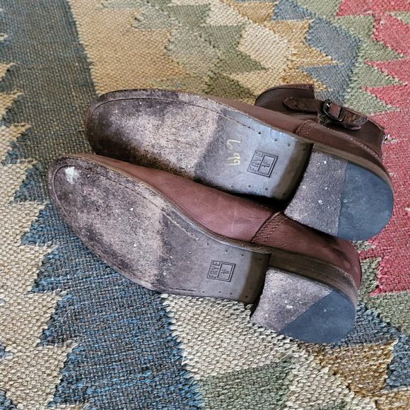 FRYE Pippa Short Boot - Brown - 9B - Picture 4 of 7